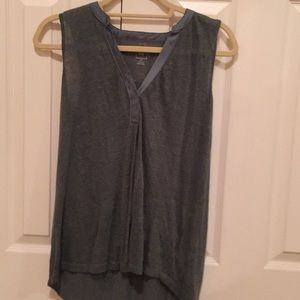 Army green tank size xs from gap